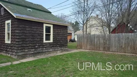 645 E Vine, Ishpeming, MI 49849 photo 12
