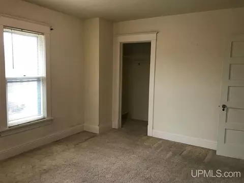 503 S 9th, Escanaba, MI 49829 photo 16