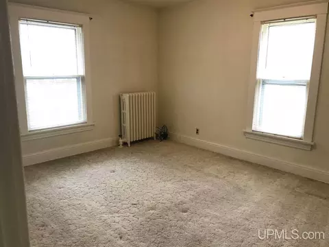 503 S 9th, Escanaba, MI 49829 photo 15