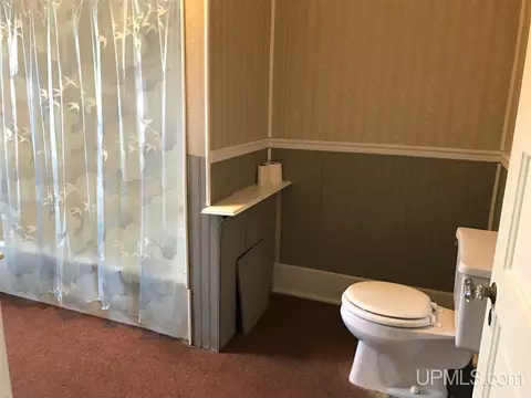 503 S 9th, Escanaba, MI 49829 photo 12