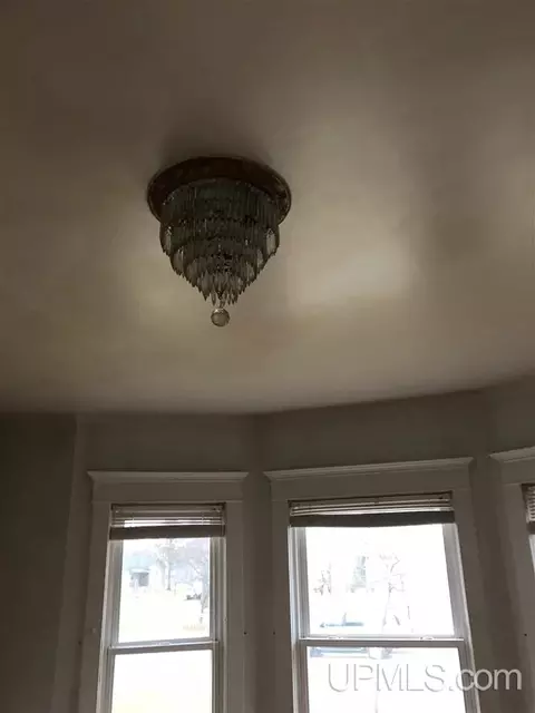 503 S 9th, Escanaba, MI 49829 photo 10