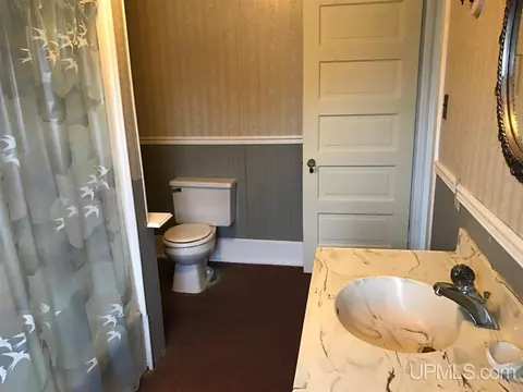 503 S 9th, Escanaba, MI 49829 photo 14