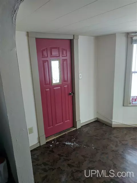 848 Summit, Hancock, MI 49930 photo 3