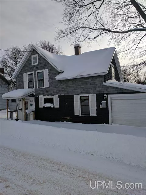 848 Summit, Hancock, MI 49930 photo 1