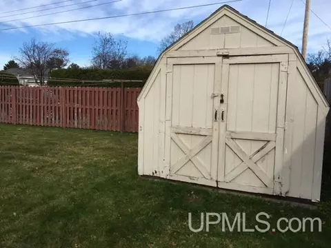 575 Duncan, Ishpeming, MI 49849 photo 6