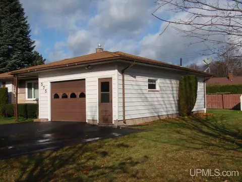 575 Duncan, Ishpeming, MI 49849 photo 3