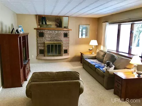 829 Juniper, Ishpeming, MI 49849 photo 4