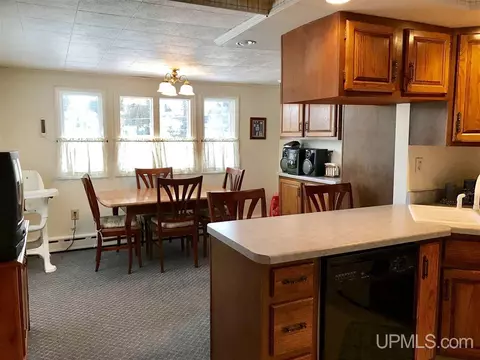 829 Juniper, Ishpeming, MI 49849 photo 6