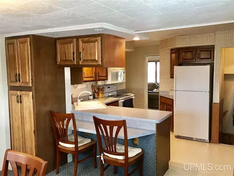 829 Juniper, Ishpeming, MI 49849 photo 7