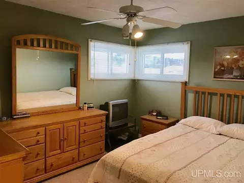 829 Juniper, Ishpeming, MI 49849 photo 8