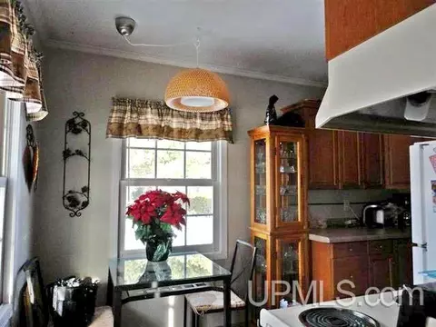 745 Duncan, Ishpeming, MI 49849 photo 5