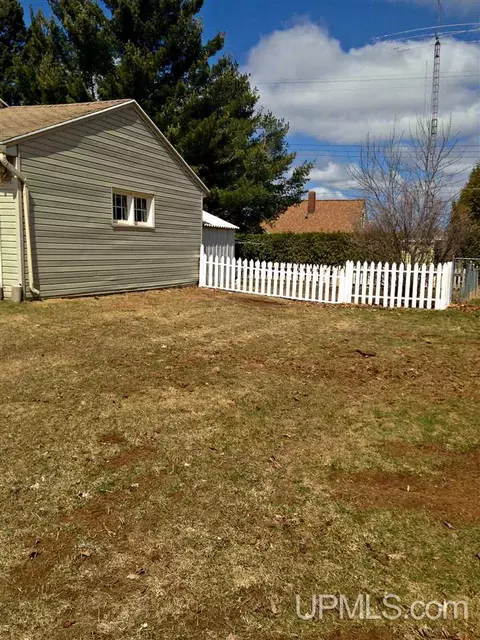 745 Duncan, Ishpeming, MI 49849 photo 15