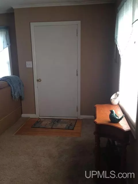 745 Duncan, Ishpeming, MI 49849 photo 2