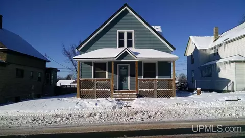 1009 N Third, Ishpeming, MI 49849 photo 2