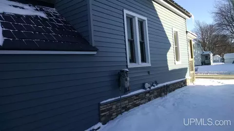1009 N Third, Ishpeming, MI 49849 photo 4
