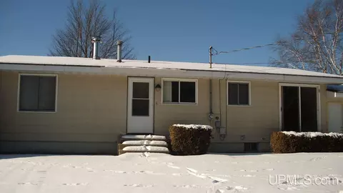 413 S 29th, Escanaba, MI 49829 photo 27