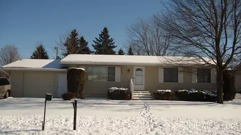 413 S 29th, Escanaba, MI 49829 photo 28
