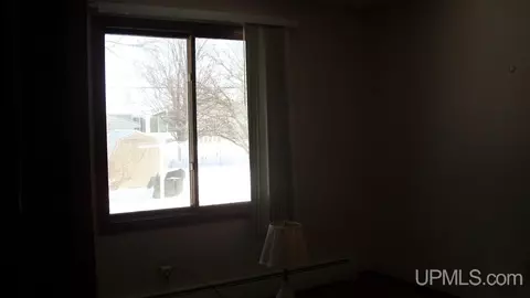 413 S 29th, Escanaba, MI 49829 photo 8