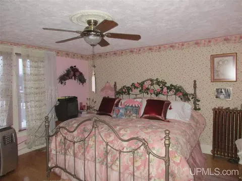 303 E Case, Negaunee, MI 49866 photo 7