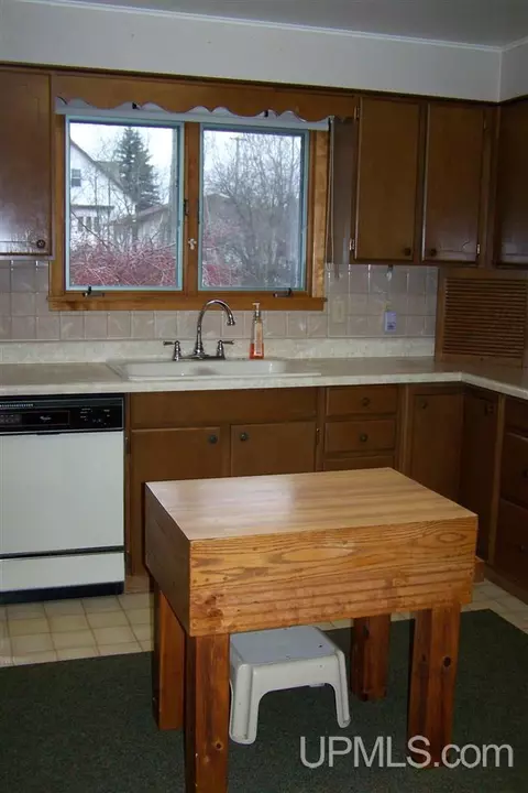 1102 Hancock, Wakefield, MI 49968 photo 9