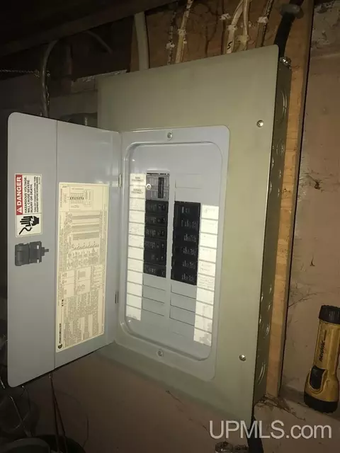 647 Iron, Ishpeming, MI 49849 photo 19