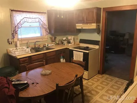 647 Iron, Ishpeming, MI 49849 photo 3