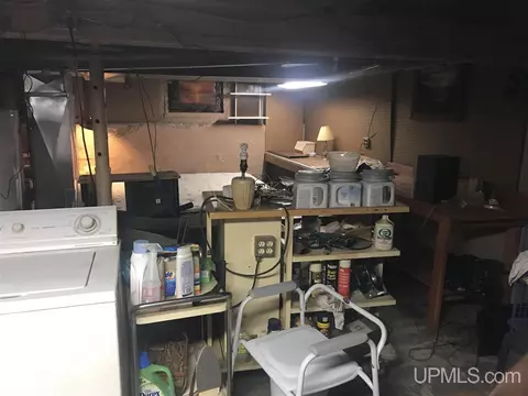 647 Iron, Ishpeming, MI 49849 photo 18