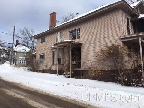 223 W Barnum, Ishpeming, MI 49849 photo 4