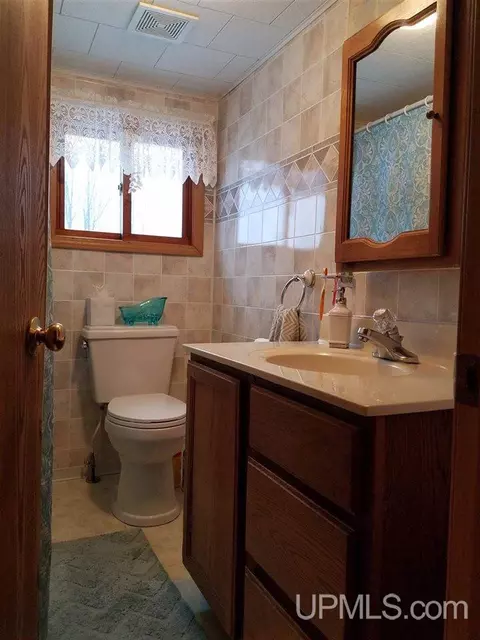203 Marquette, Ishpeming, MI 49849 photo 6
