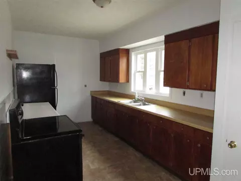 307 W Munising, Munising, MI 49862 photo 6