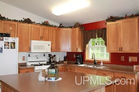 3404 E Pierce, Wakefield, MI 49968 photo 4