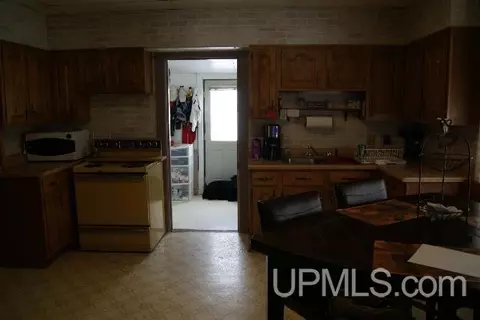 713 Wabash, Ishpeming, MI 49849 photo 3