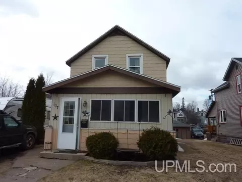 107 E Peck, Negaunee, MI 49866 photo 1