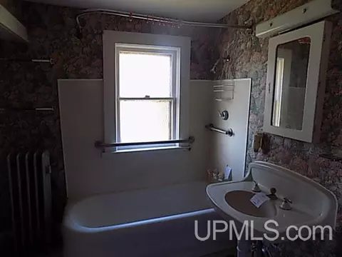 405 N First, Ishpeming, MI 49849 photo 28