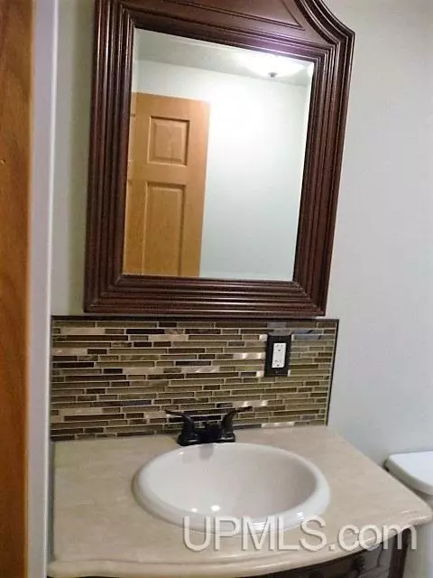 7 Partridge, Ishpeming, MI 49849 photo 9