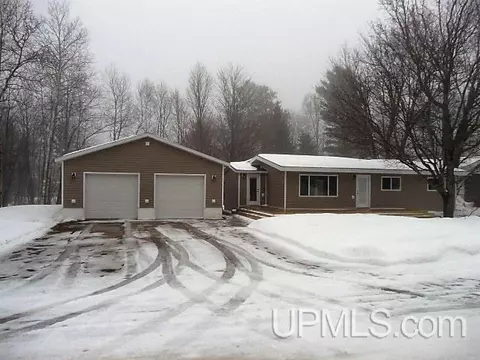 7 Partridge, Ishpeming, MI 49849 photo 2
