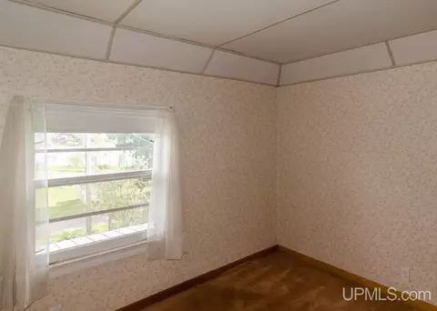 417 W Empire, Ishpeming, MI 49849 photo 11