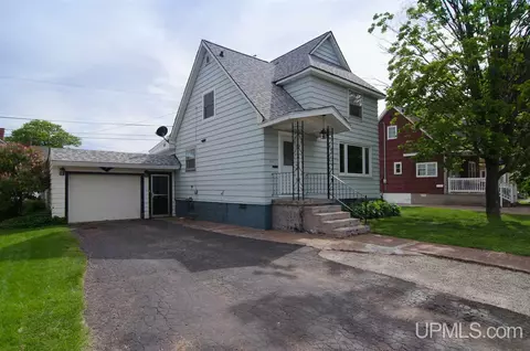 417 W Empire, Ishpeming, MI 49849 photo 2
