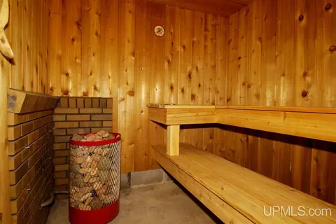925 Summit, Hancock, MI 49930 photo 33