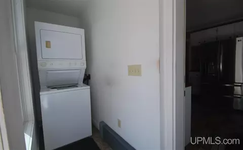 925 Summit, Hancock, MI 49930 photo 15
