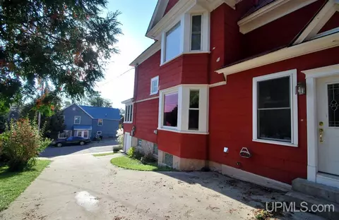 925 Summit, Hancock, MI 49930 photo 16