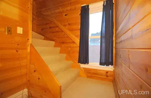 925 Summit, Hancock, MI 49930 photo 30