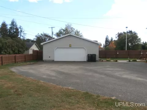 1925 S 8th, Escanaba, MI 49829 photo 18