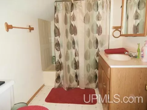 1925 S 8th, Escanaba, MI 49829 photo 14
