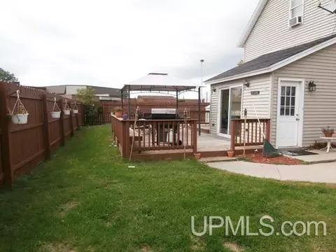 1925 S 8th, Escanaba, MI 49829 photo 11