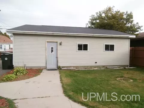 1925 S 8th, Escanaba, MI 49829 photo 17