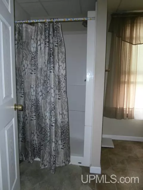1925 S 8th, Escanaba, MI 49829 photo 12