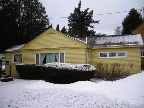 311 Maple, Munising, MI 49862 photo 22
