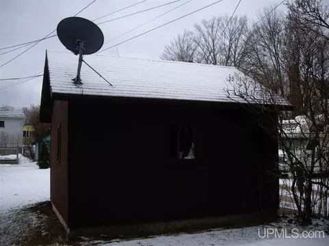 311 Maple, Munising, MI 49862 photo 24