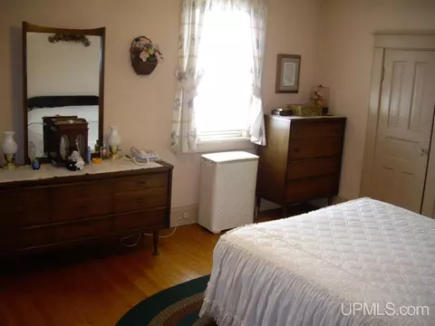 311 Maple, Munising, MI 49862 photo 9